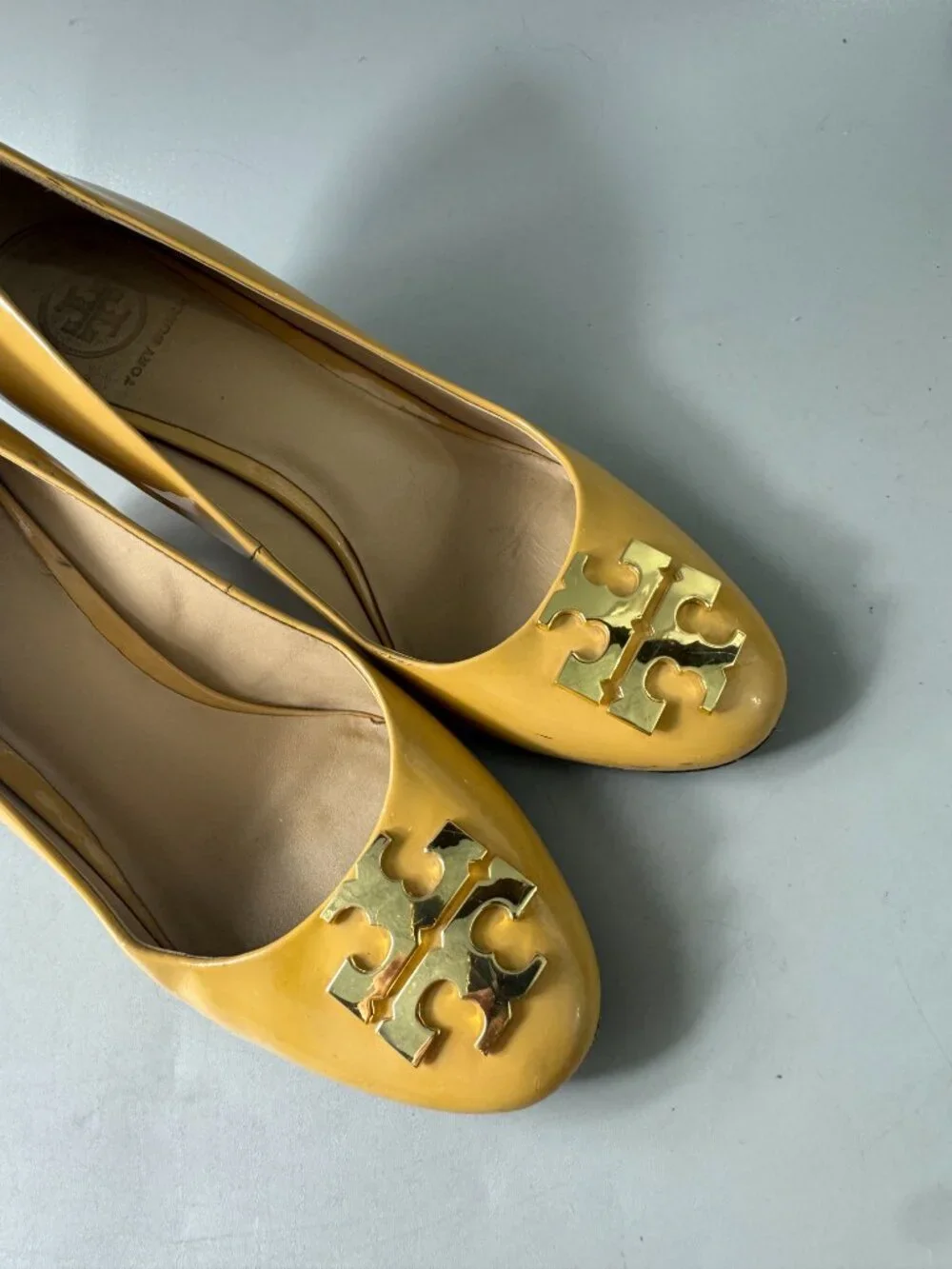 Tory Burch Designer Tan Patent Leather Heel Pumps Size 5 M